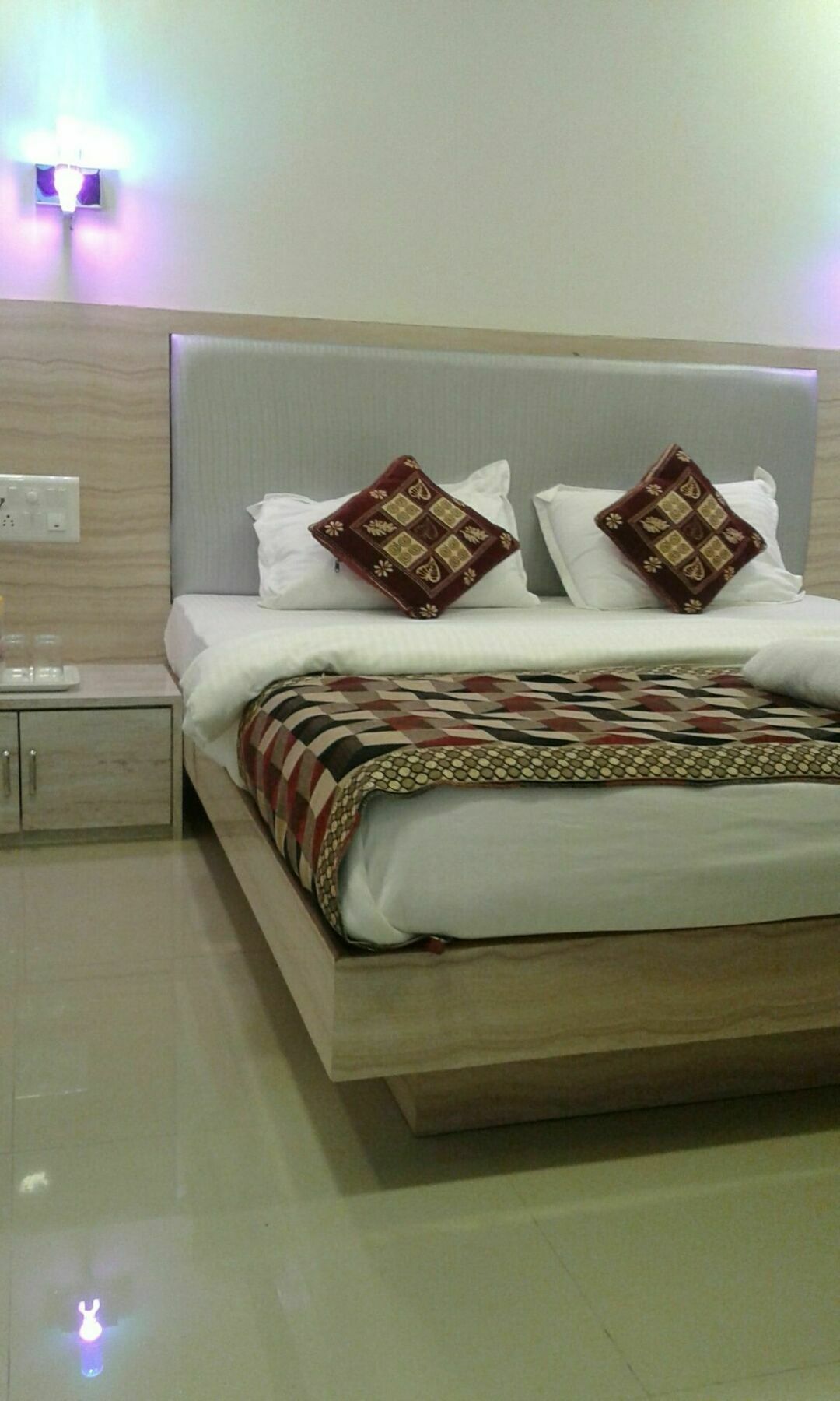 Kf Residency Hotel Мумбай Екстериор снимка