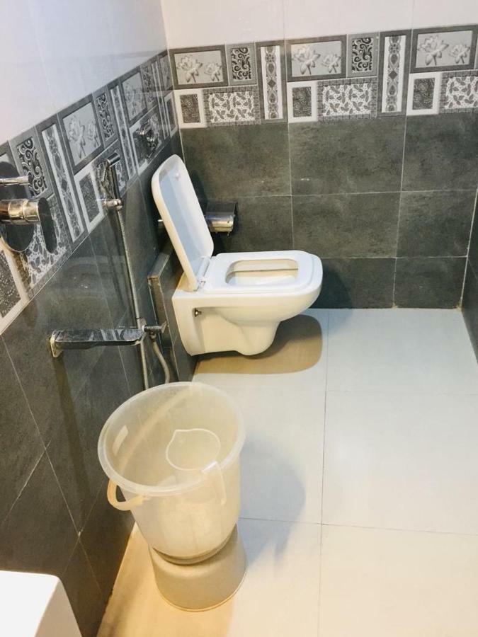 Kf Residency Hotel Мумбай Екстериор снимка