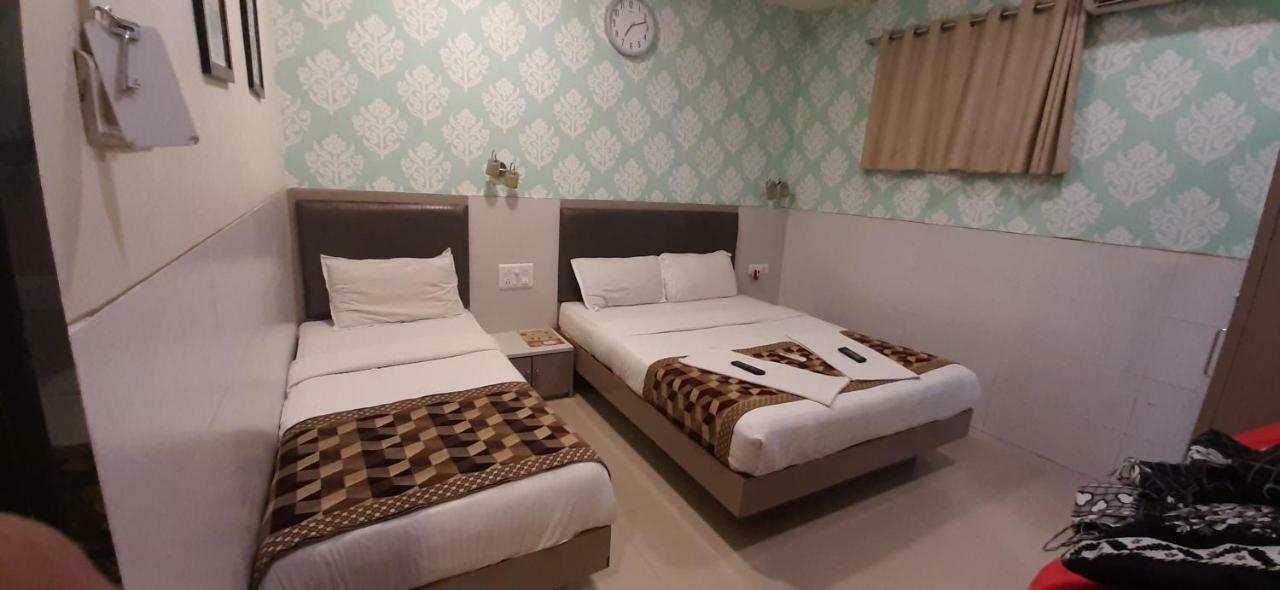 Kf Residency Hotel Мумбай Екстериор снимка