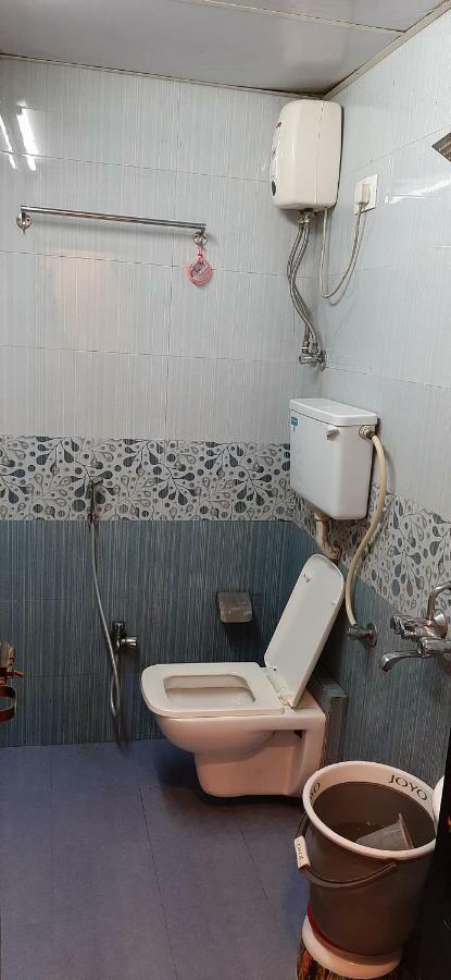 Kf Residency Hotel Мумбай Екстериор снимка